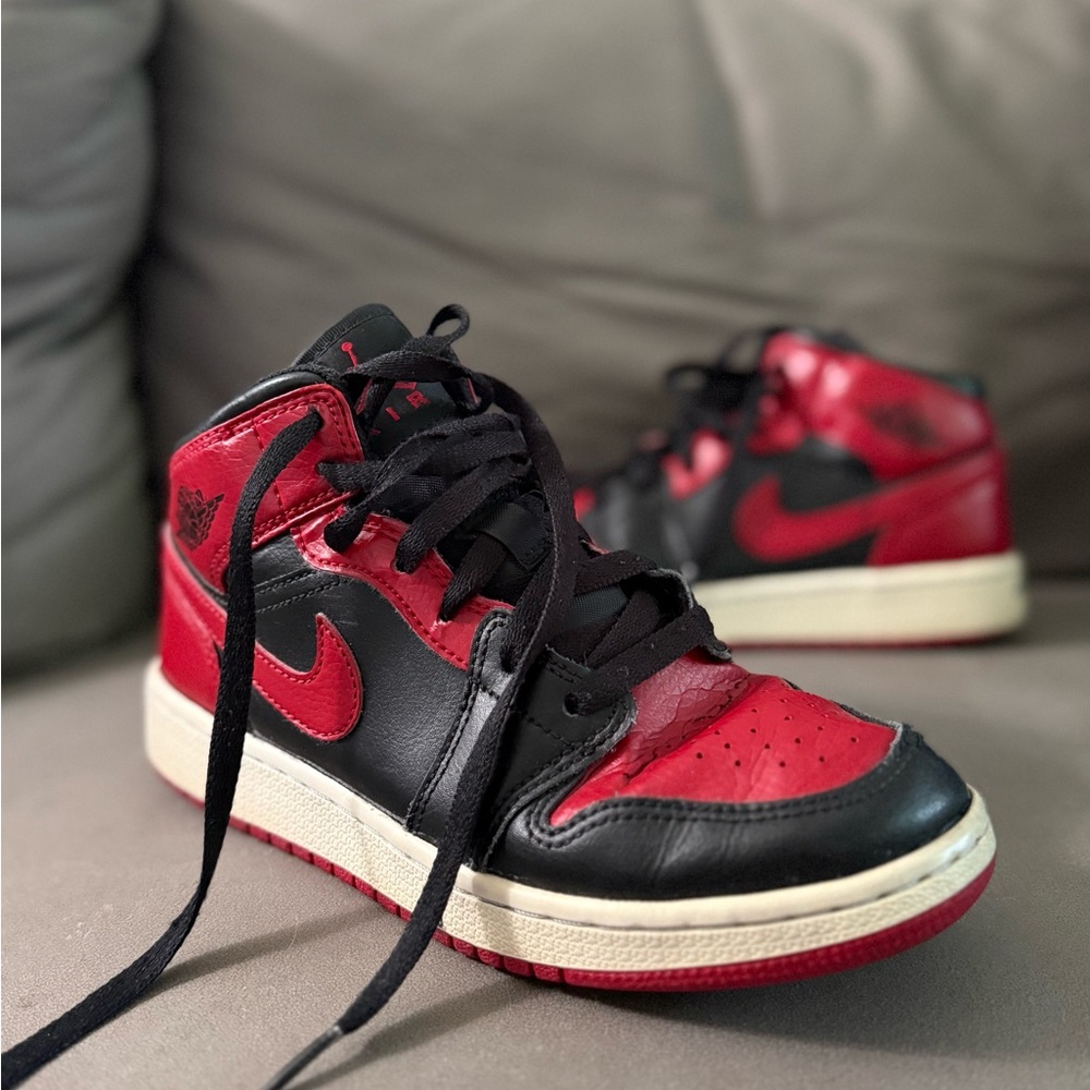 Jordan High-Top Sneakers - Black/Red